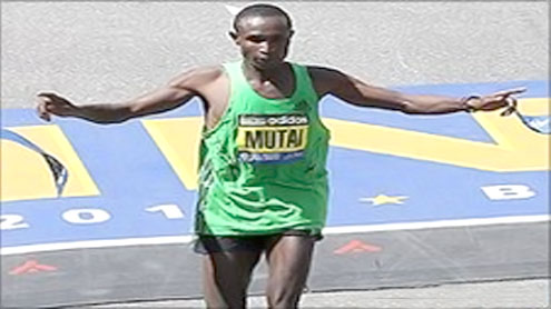 Geoffrey Mutai runs fastest ever marathon in Boston