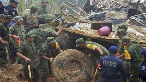 Deadly Mexico storms kill 42, floods strand thousands