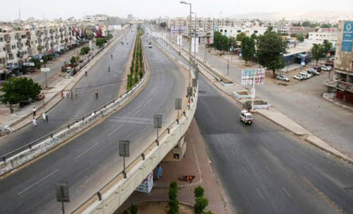 Karachi shuts down as MQM