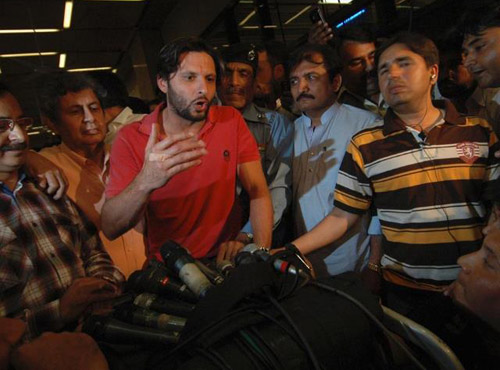 shahid afridi talk to media