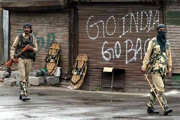 Kashmiris observe India's independence day as Black Day