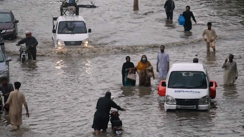 Celebrities lament the havoc caused by Rainfall in Karachi