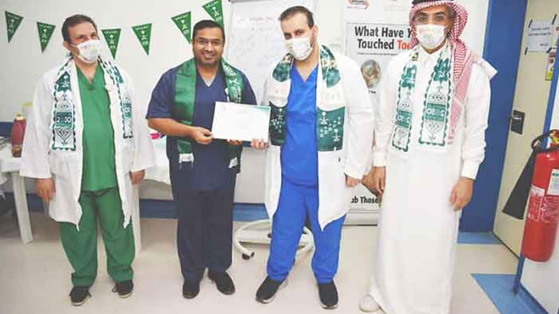 Pakistani doctor wins Saudis’ Praise for Leading Fight against Covid-19