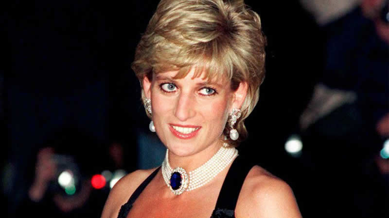 Ex-BBC chief steps down from high-profile job over Diana probe