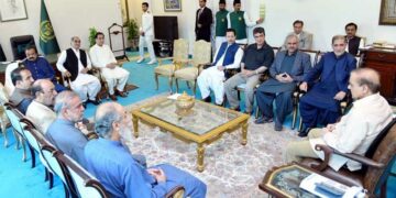 PM tell cabinet to roll up sleeves to overcome array of challenges