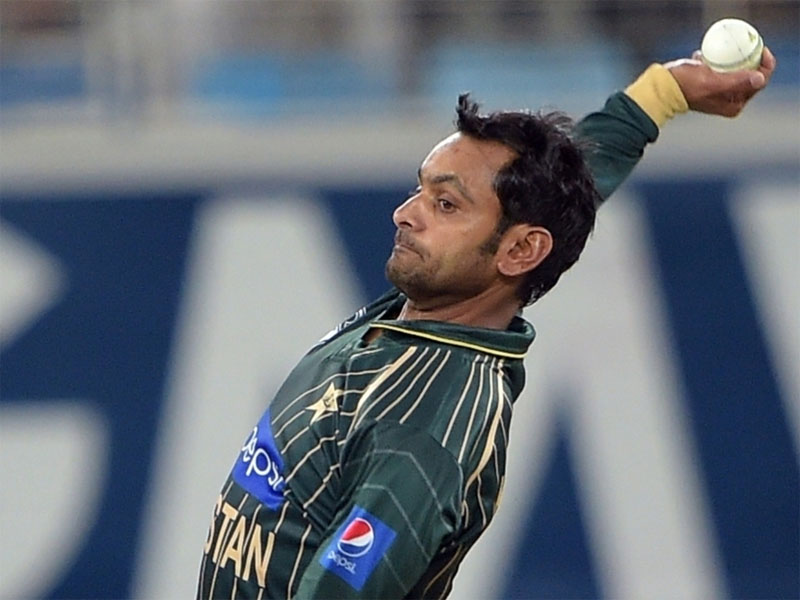 M hafeez bowling action